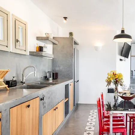 Villa Black Tower Apollonia (Sifnos)